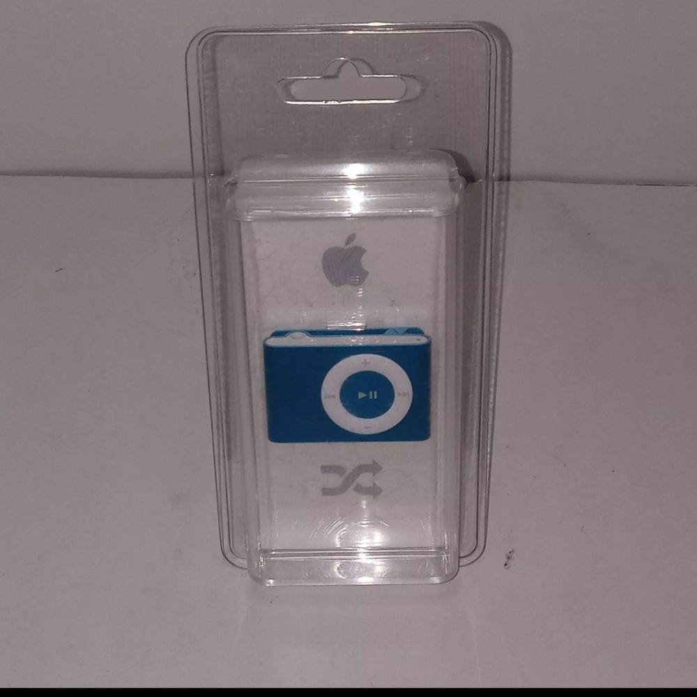 Apple iPod Shuffle 2nd Generation 1GB Blue A1204 MA950C/A New Factory Sealed